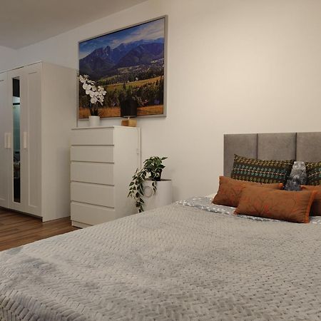 Hollidays Centrum Apartments Варшава Екстер'єр фото