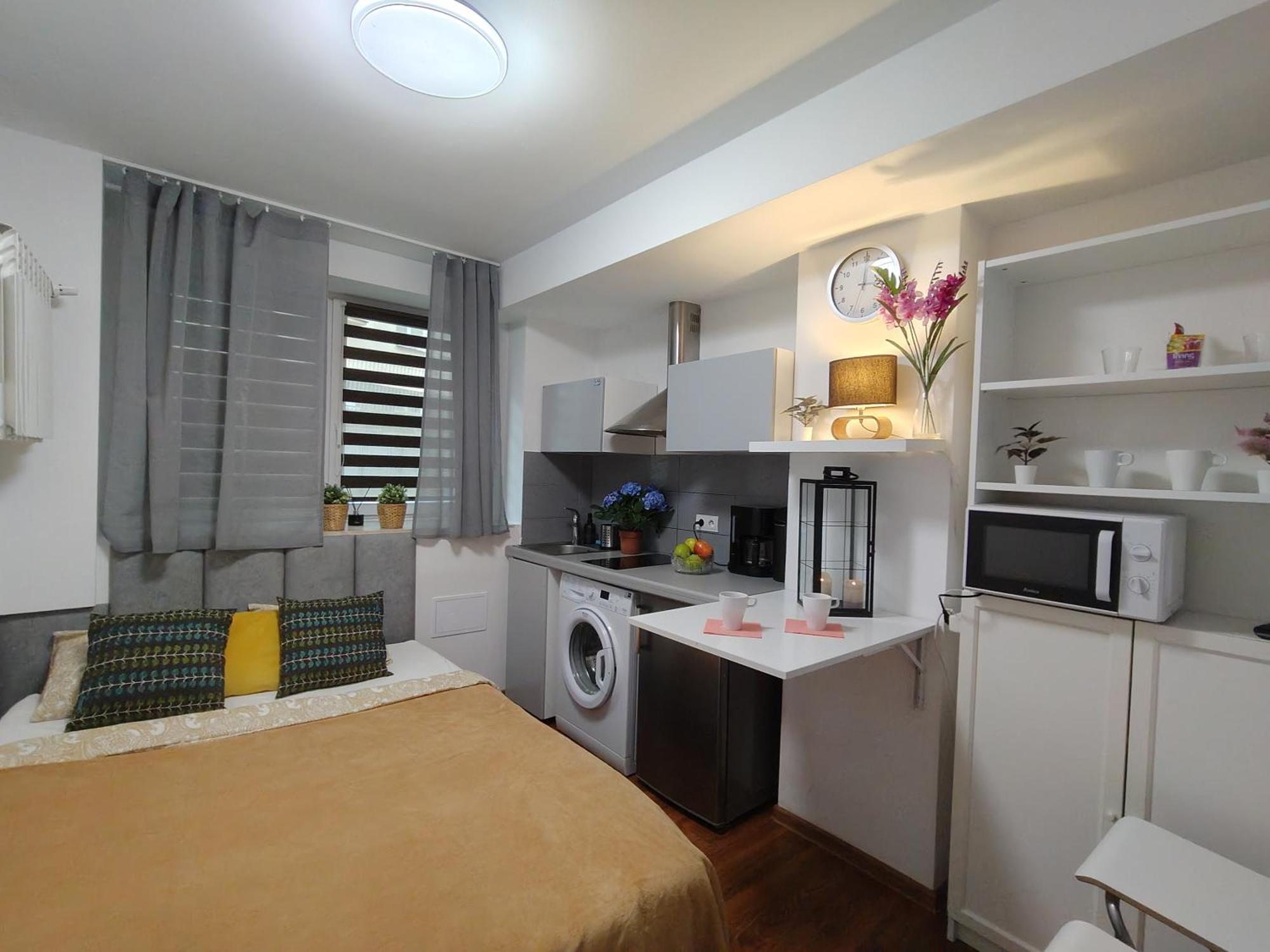 Hollidays Centrum Apartments Варшава Екстер'єр фото