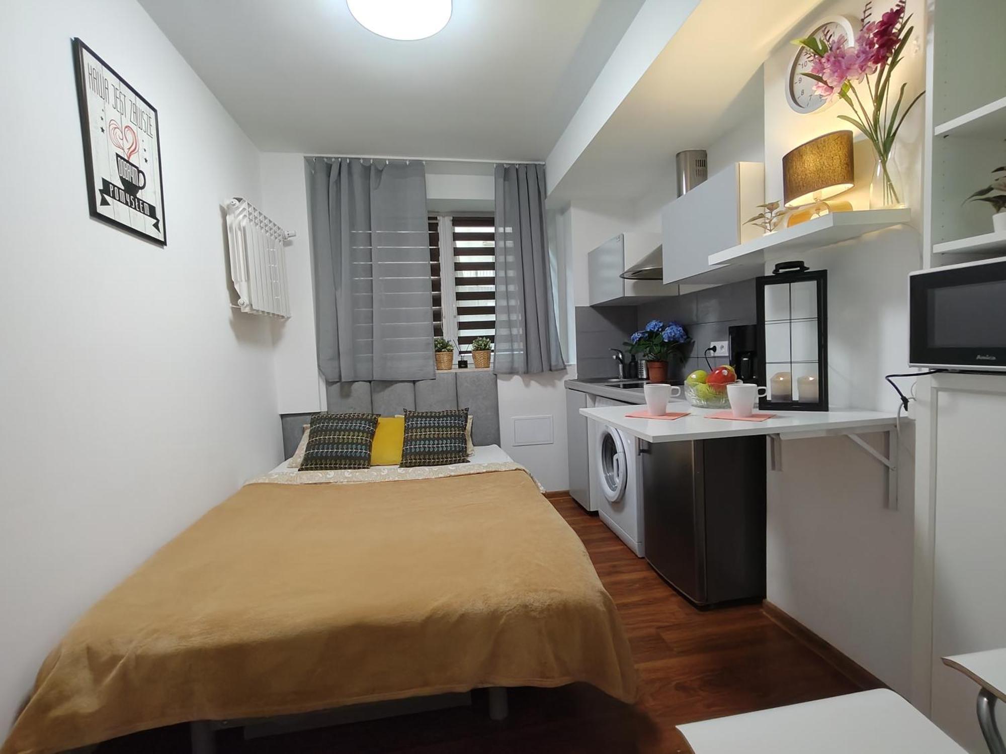Hollidays Centrum Apartments Варшава Екстер'єр фото