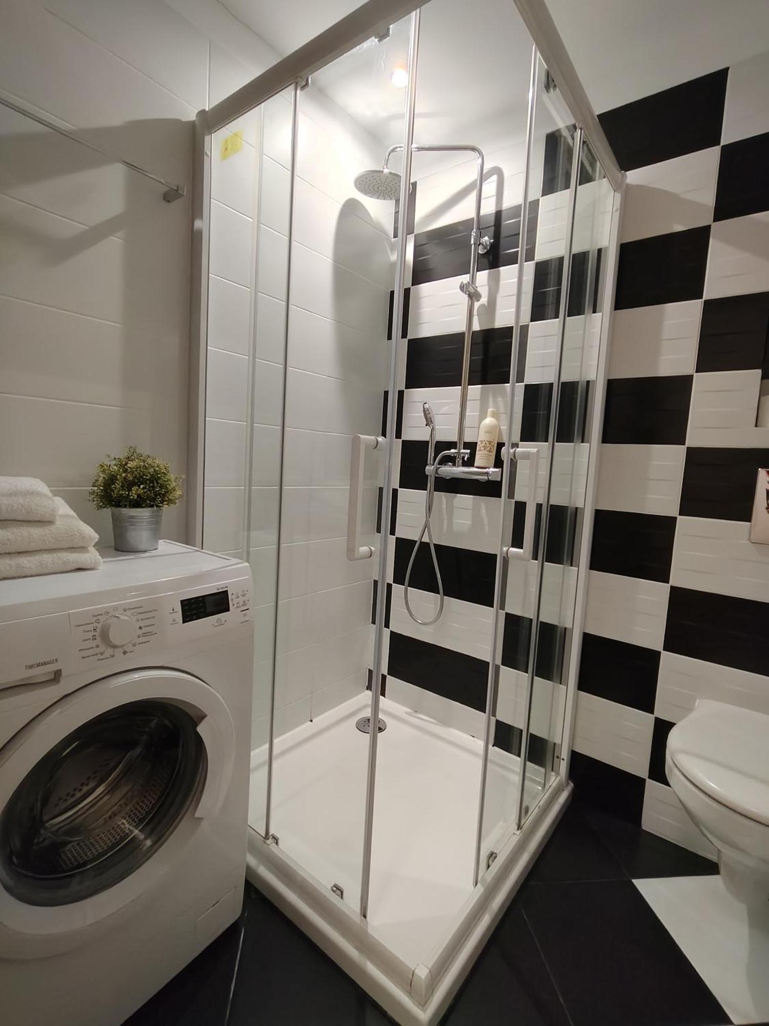 Hollidays Centrum Apartments Варшава Екстер'єр фото